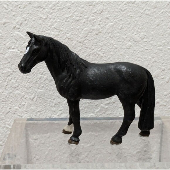 Schleich Tennessee Walker Gelding Black Horse #13832, 4.25" tall, 2016 - Picture 1 of 11
